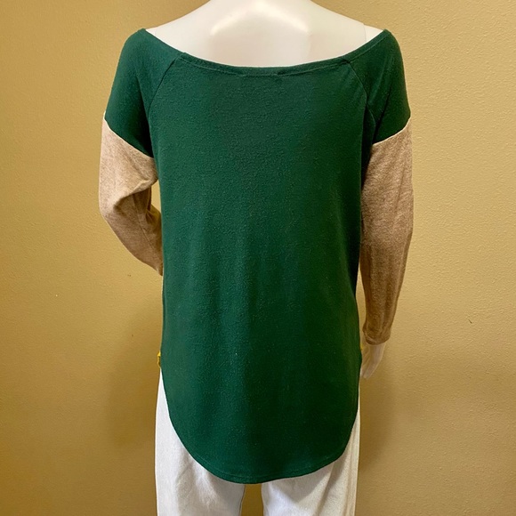 Fantastic Fawn Off the Shoulder Top - Picture 5 of 5